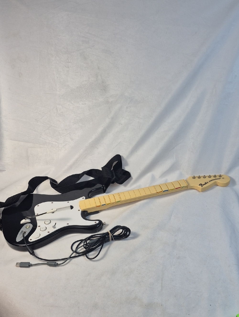 Xbox 360 Rock Band Harmonix Fender Stratocaster Wired Guitar 822152 Tested